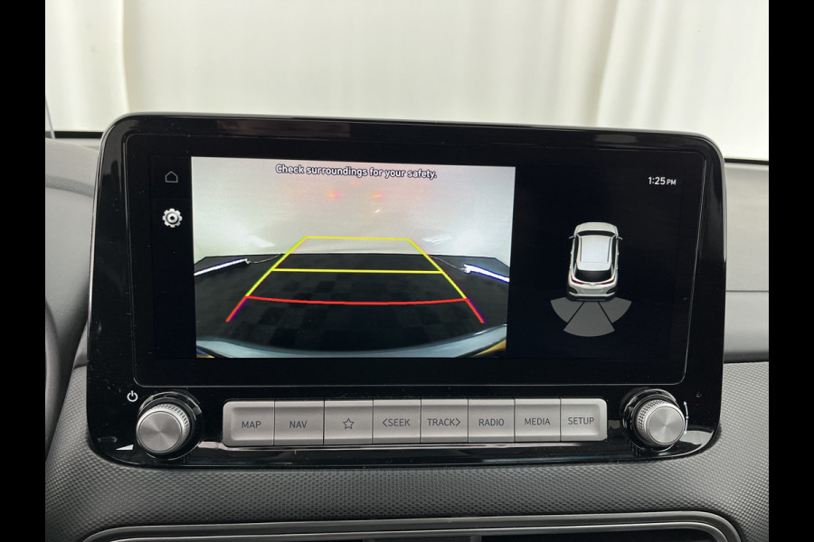 Hyundai Kona EV Fashion 64 kWh [ 3-Fase ] { SOH-100% } (INCL-BTW) Aut. *PANO | KRELL-AUDIO | HEAD-UP | NAVI-FULLMAP | KEYLESS | SHIFT-PADDLES | LANE-ASSIST | BLIND-SPOT | CAMERA | DAB | ECC | PDC | ADAPTIVE-CRUISE | COMFORT-SEATS | 17"ALU*