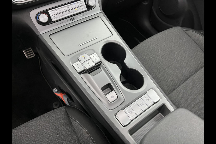 Hyundai Kona EV Fashion 64 kWh [ 3-Fase ] { SOH-100% } (INCL-BTW) Aut. *PANO | KRELL-AUDIO | HEAD-UP | NAVI-FULLMAP | KEYLESS | SHIFT-PADDLES | LANE-ASSIST | BLIND-SPOT | CAMERA | DAB | ECC | PDC | ADAPTIVE-CRUISE | COMFORT-SEATS | 17"ALU*