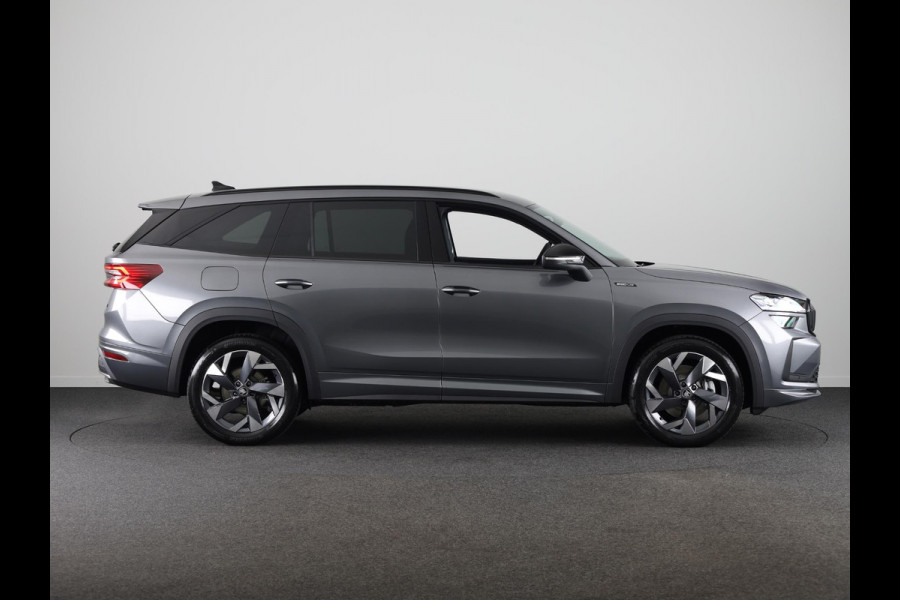 Škoda Kodiaq 1.5 TSI PHEV Sportline Business 204pk | Trekhaak | Panoramadak | Winter pakket |  Blind Spot | Adaptive Cruise | Stoelverwarming | Camera | Light & View