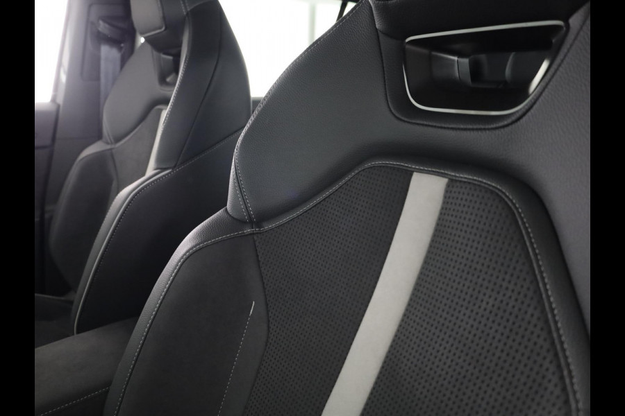 Škoda Kodiaq 1.5 TSI PHEV Sportline Business 204pk | Trekhaak | Blind Spot | Adaptive Cruise | Stoelverwarming | Camera | Light & View