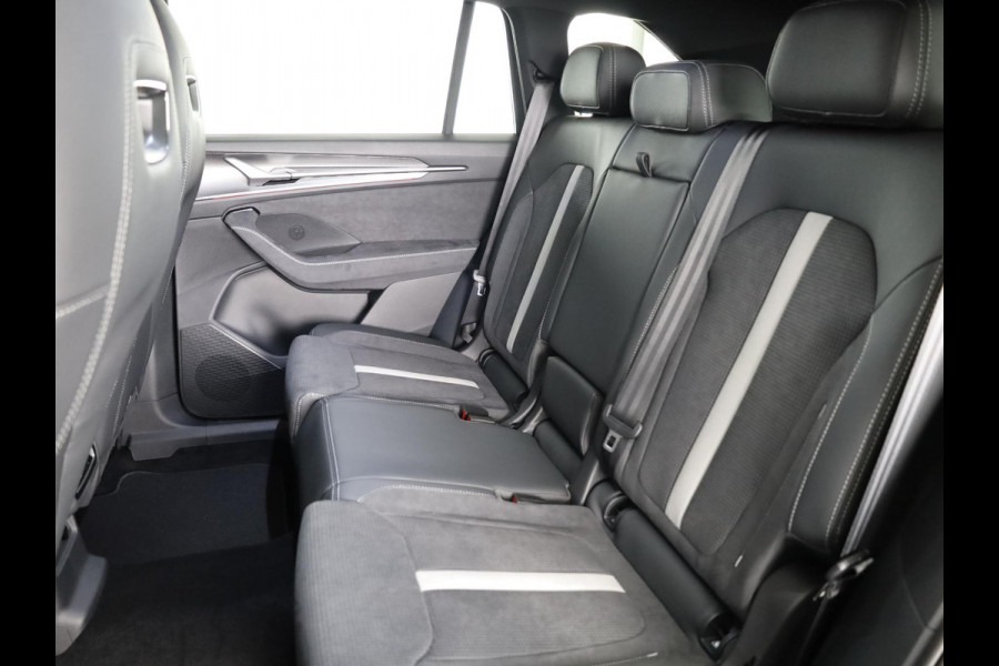 Škoda Kodiaq 1.5 TSI PHEV Sportline Business 204pk | Trekhaak | Blind Spot | Adaptive Cruise | Stoelverwarming | Camera | Light & View