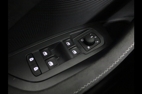 Škoda Kodiaq 1.5 TSI PHEV Sportline Business 204pk | Trekhaak | Winterpakket | Panoramadak | Light & View pakket