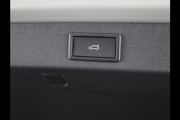 Škoda Kodiaq 1.5 TSI PHEV Sportline Business 204pk | Trekhaak | Winterpakket | Panoramadak | Light & View pakket