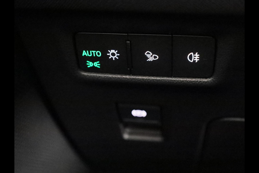 Škoda Kodiaq 1.5 TSI PHEV Sportline Business 204pk | Trekhaak | Winterpakket | Panoramadak | Light & View pakket