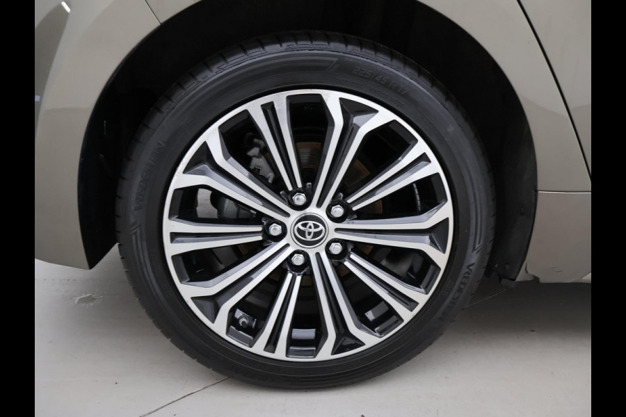 Toyota Corolla 1.8 HYBRID FIRST EDITION *BTW* + ADAPTIVE CRUISE / 17 INCH / LED / NAVIGATIE