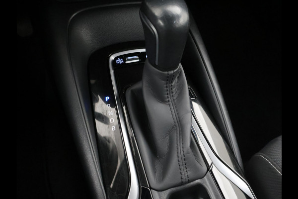 Toyota Corolla 1.8 HYBRID FIRST EDITION *BTW* + ADAPTIVE CRUISE / 17 INCH / LED / NAVIGATIE