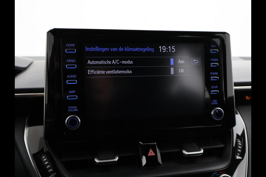 Toyota Corolla 1.8 HYBRID FIRST EDITION *BTW* + ADAPTIVE CRUISE / 17 INCH / LED / NAVIGATIE