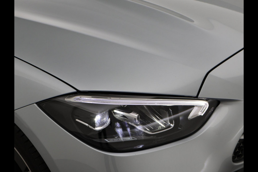 Mercedes-Benz C-Klasse 180 AMG LINE SEDAN + SFEERVERLICHTING | CAMERA | STOELVERW.