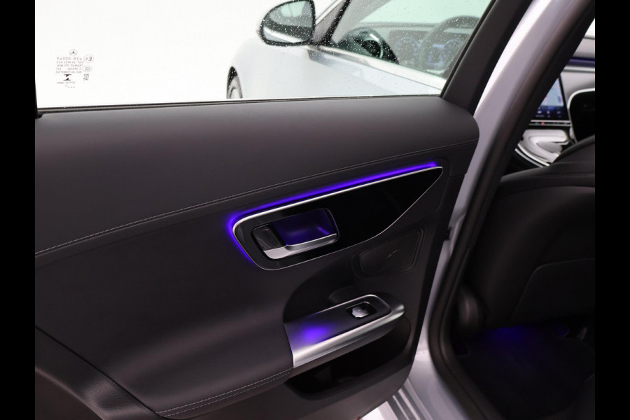 Mercedes-Benz C-Klasse 180 AMG LINE SEDAN + SFEERVERLICHTING | CAMERA | STOELVERW.