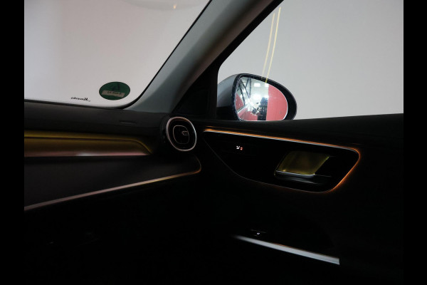 Mercedes-Benz C-Klasse 180 AMG LINE SEDAN + SFEERVERLICHTING | CAMERA | STOELVERW.