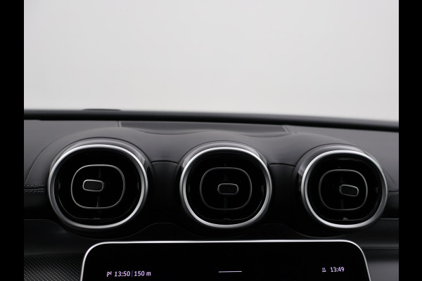 Mercedes-Benz C-Klasse 180 AMG LINE SEDAN + SFEERVERLICHTING | CAMERA | STOELVERW.