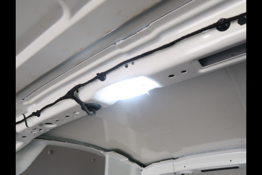 Ford Transit 350 2.0 TDCI L4H3 RWD + APPLE CARPLAY / CAMERA / CRUISE / CLIMATE CONTROL