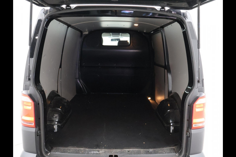 Volkswagen Transporter 2.0 TDI 204 PK DSG + LEDER | APPLE CARPLAY | 2500 KG TREKHAAK | STANDKACHEL
