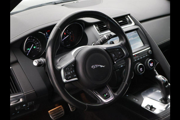 Jaguar E-Pace 2.0 TURBO P250 AWD R-DYNAMIC SE + PANORAMA / LEDER / CAMERA