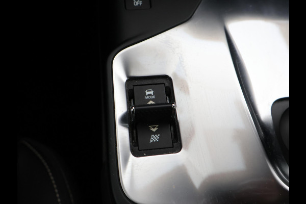 Jaguar E-Pace 2.0 TURBO P250 AWD R-DYNAMIC SE + PANORAMA / LEDER / CAMERA