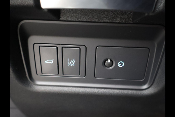 Jaguar E-Pace 2.0 TURBO P250 AWD R-DYNAMIC SE + PANORAMA / LEDER / CAMERA