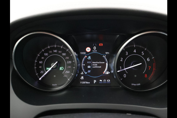Jaguar E-Pace 2.0 TURBO P250 AWD R-DYNAMIC SE + PANORAMA / LEDER / CAMERA