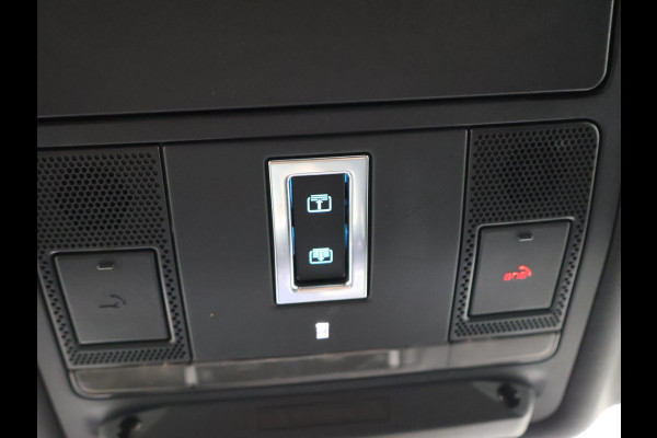 Jaguar E-Pace 2.0 TURBO P250 AWD R-DYNAMIC SE + PANORAMA / LEDER / CAMERA