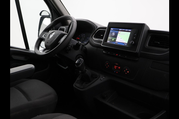 Renault Master 2.3 dCi 135 PK L1H1 WORK EDITION + CAMERA / TREKHAAK / NAVIGATIE / CLIMATE / CRUISE / DAB+