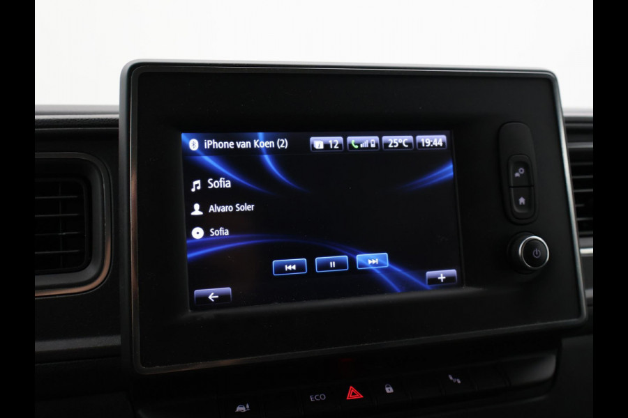 Renault Master 2.3 dCi 135 PK L1H1 WORK EDITION + CAMERA / TREKHAAK / NAVIGATIE / CLIMATE / CRUISE / DAB+