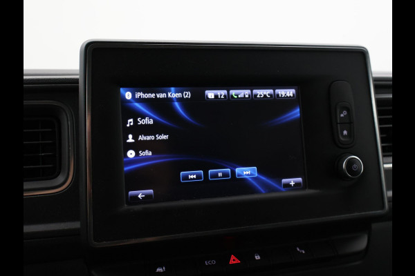 Renault Master 2.3 dCi 135 PK L1H1 WORK EDITION + CAMERA / TREKHAAK / NAVIGATIE / CLIMATE / CRUISE / DAB+