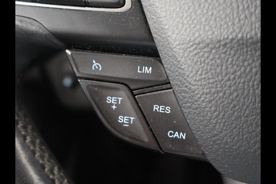 Ford Kuga 1.5 182 PK AWD AUT. + PANORAMA | CAMERA | CARPLAY | STOELVERW. | XENON | CRUISE CONTROL