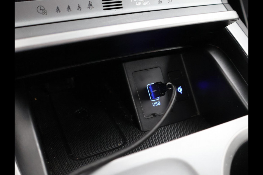 Hyundai Kona EV PREMIUM 64 kWh + SCHUIFDAK | KRELL AUDIO | STOELVENTILATIE | HEAD-UP | LEDER | ADAPTIVE CRUISE
