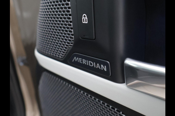 Land Rover Defender 2.0 D240 110 GRIJS KENTEKEN + PANORAMADAK | 360 CAMERA | WEGKL. TREKHAAK | MERIDIAN | LUCHTVERING