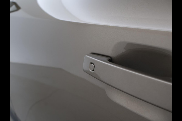 Land Rover Defender 2.0 D240 110 GRIJS KENTEKEN + PANORAMADAK | 360 CAMERA | WEGKL. TREKHAAK | MERIDIAN | LUCHTVERING