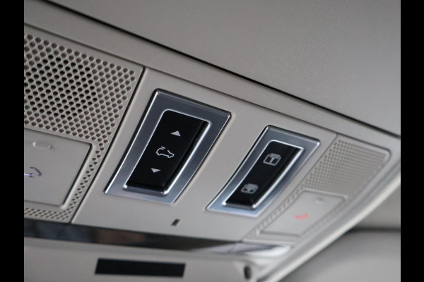 Land Rover Defender 2.0 D240 110 GRIJS KENTEKEN + PANORAMADAK | 360 CAMERA | WEGKL. TREKHAAK | MERIDIAN | LUCHTVERING