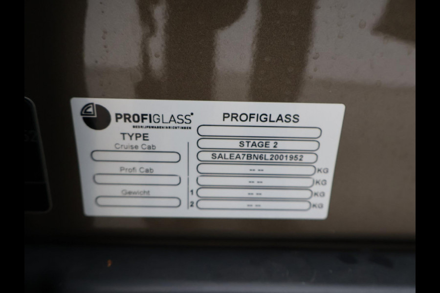 Land Rover Defender 2.0 D240 110 GRIJS KENTEKEN + PANORAMADAK | 360 CAMERA | WEGKL. TREKHAAK | MERIDIAN | LUCHTVERING