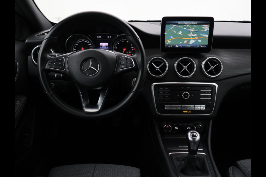 Mercedes-Benz GLA 180 *74.453 KM* + STOELVERWARMING | LED | CAMERA | NAVI | ELEKTR. ACHTERKLEP