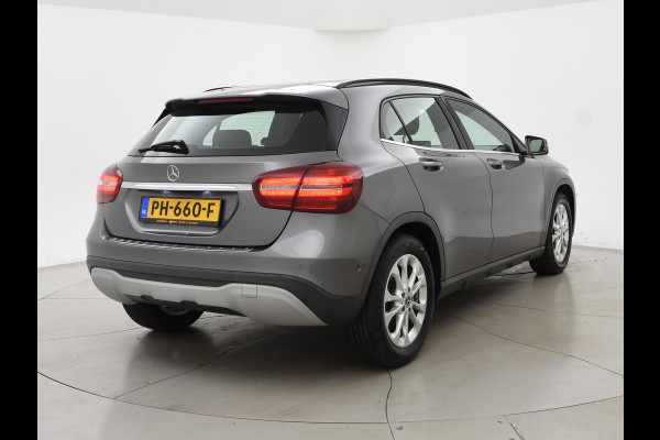 Mercedes-Benz GLA 180 *74.453 KM* + STOELVERWARMING | LED | CAMERA | NAVI | ELEKTR. ACHTERKLEP