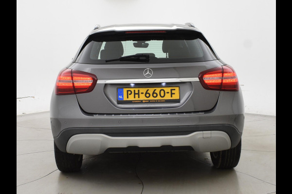 Mercedes-Benz GLA 180 *74.453 KM* + STOELVERWARMING | LED | CAMERA | NAVI | ELEKTR. ACHTERKLEP