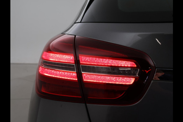 Mercedes-Benz GLA 180 *74.453 KM* + STOELVERWARMING | LED | CAMERA | NAVI | ELEKTR. ACHTERKLEP