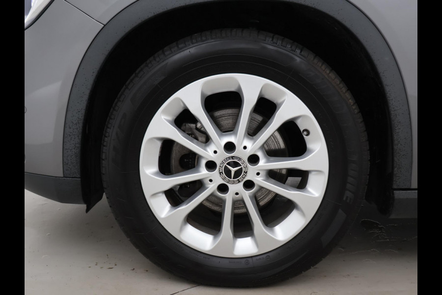 Mercedes-Benz GLA 180 *74.453 KM* + STOELVERWARMING | LED | CAMERA | NAVI | ELEKTR. ACHTERKLEP