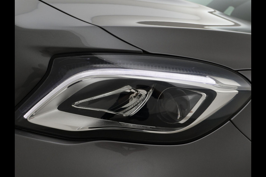 Mercedes-Benz GLA 180 *74.453 KM* + STOELVERWARMING | LED | CAMERA | NAVI | ELEKTR. ACHTERKLEP