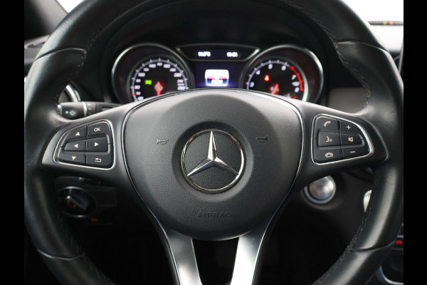 Mercedes-Benz GLA 180 *74.453 KM* + STOELVERWARMING | LED | CAMERA | NAVI | ELEKTR. ACHTERKLEP