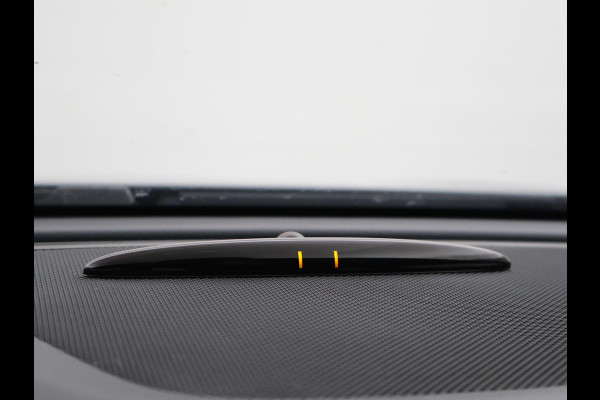 Mercedes-Benz GLA 180 *74.453 KM* + STOELVERWARMING | LED | CAMERA | NAVI | ELEKTR. ACHTERKLEP