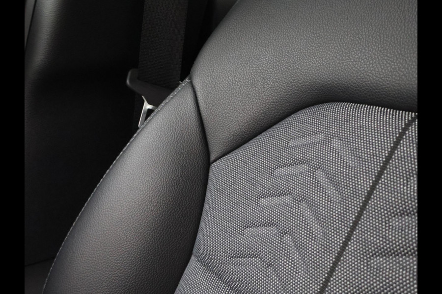 Mercedes-Benz GLA 180 *74.453 KM* + STOELVERWARMING | LED | CAMERA | NAVI | ELEKTR. ACHTERKLEP