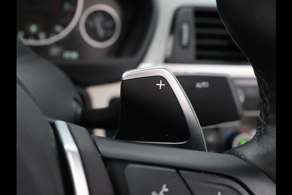 BMW 4 Serie Cabrio 420i M-SPORT + NEKVERWARMING | HEAD-UP | DAB | HARMAN/KARDON | MEMORY | CAMERA | SPORTSTOELEN