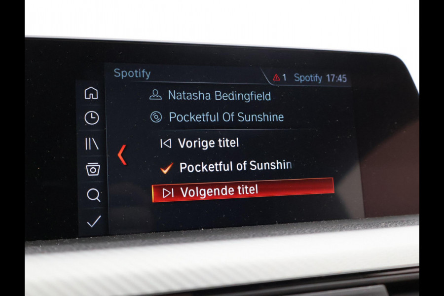 BMW 4 Serie Cabrio 420i M-SPORT + NEKVERWARMING | HEAD-UP | DAB | HARMAN/KARDON | MEMORY | CAMERA | SPORTSTOELEN