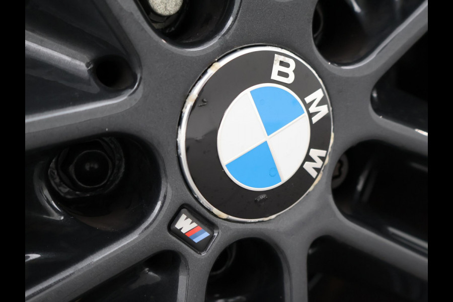 BMW 4 Serie Cabrio 420i M-SPORT + NEKVERWARMING | HEAD-UP | DAB | HARMAN/KARDON | MEMORY | CAMERA | SPORTSTOELEN