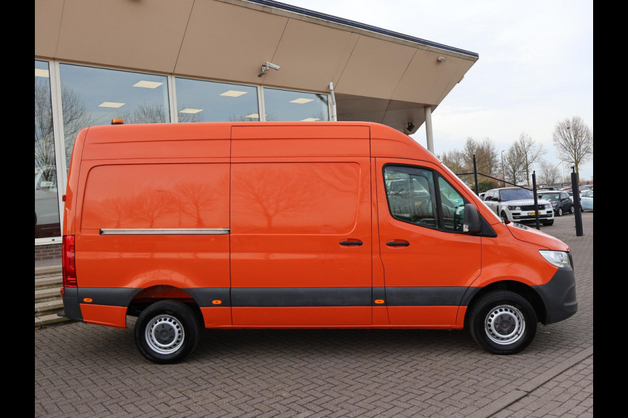 Mercedes-Benz Sprinter 316 2.2 CDI 163 PK L2H2 + 3500 KG TREKHAAK | APPLE CARPLAY | STANDKACHEL | CAMERA