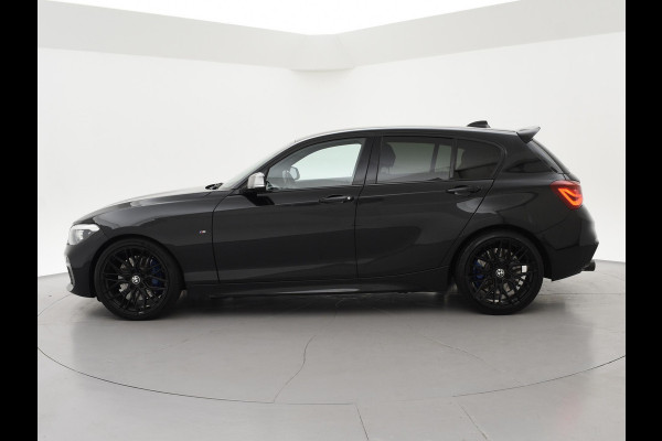 BMW 1-serie M140i 340 PK M-SPORT AUT8 + HARMAN/KARDON | 19 INCH | SPORTUITLAAT | CAMERA | STOELVERWARMING