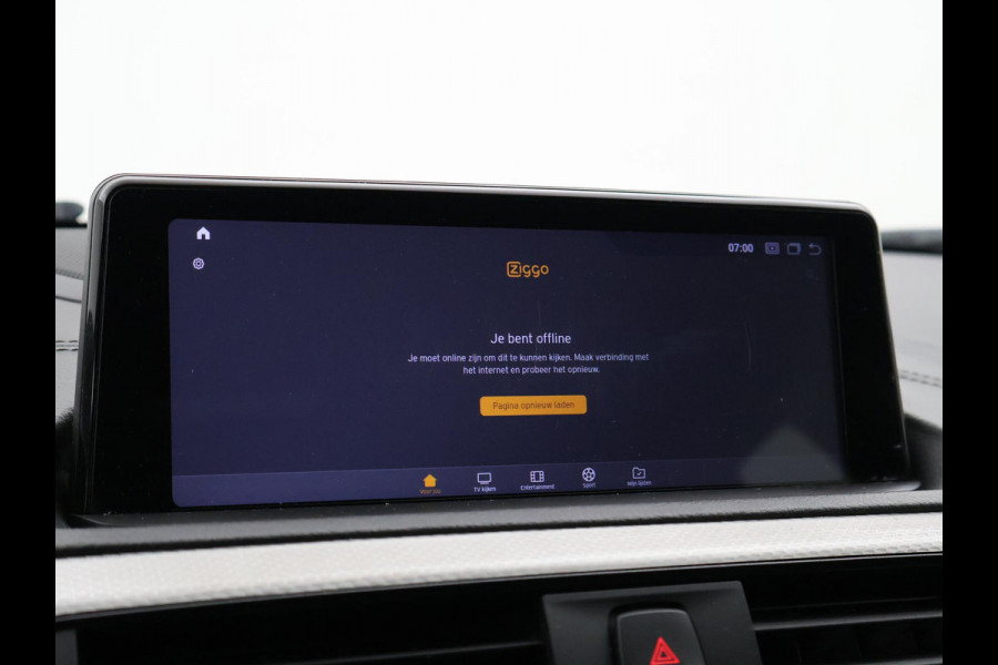 BMW 1-serie M140i 340 PK M-SPORT AUT8 + HARMAN/KARDON | 19 INCH | SPORTUITLAAT | CAMERA | STOELVERWARMING