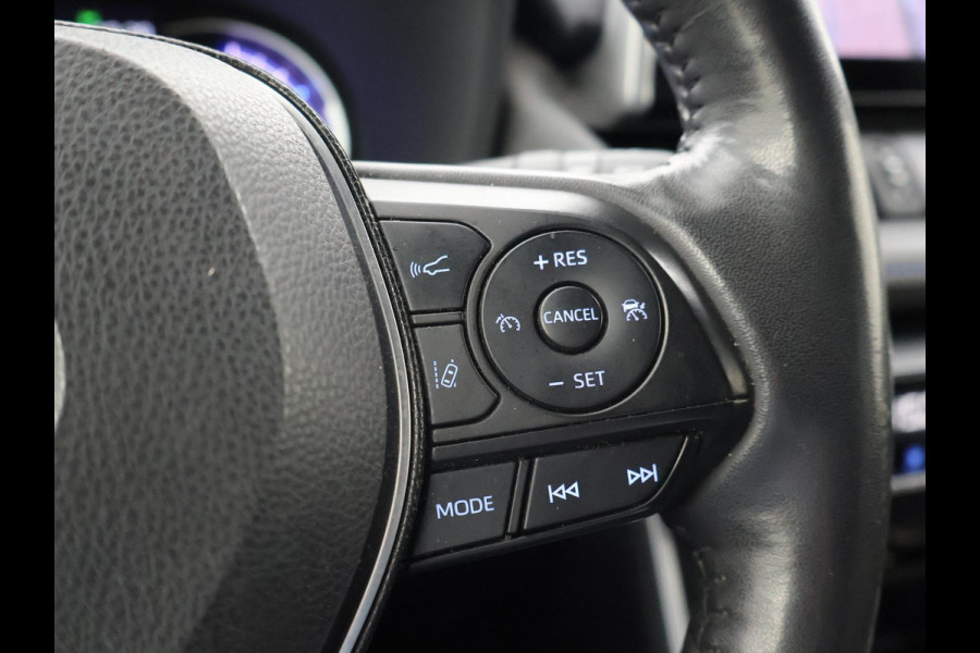 Toyota RAV4 2.5 HYBRID AWD BI-TONE + TREKHAAK | CARPLAY | CAMERA | STUUR/STOELVERWARMING