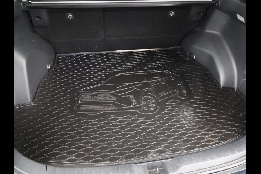 Toyota RAV4 2.5 HYBRID AWD BI-TONE + TREKHAAK | CARPLAY | CAMERA | STUUR/STOELVERWARMING