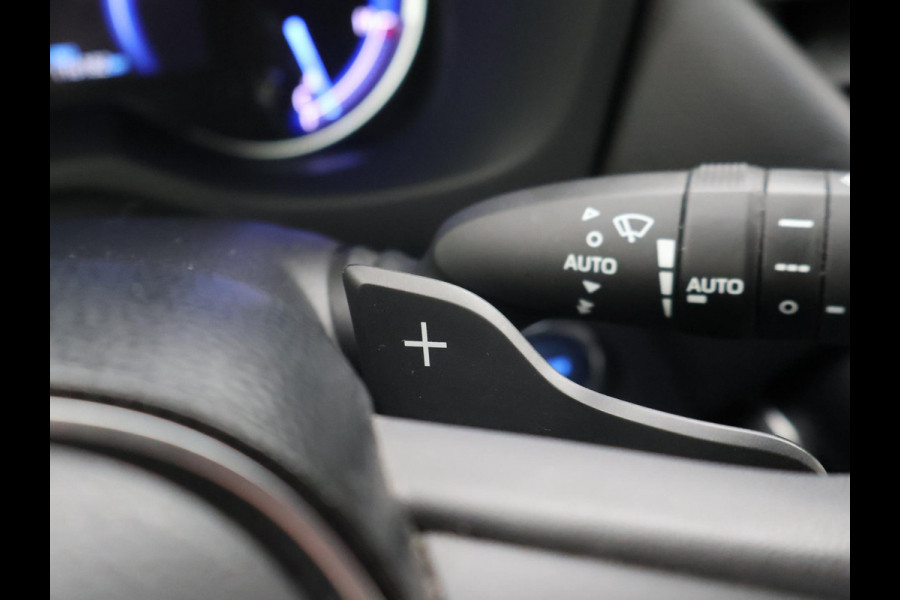 Toyota RAV4 2.5 HYBRID AWD BI-TONE + TREKHAAK | CARPLAY | CAMERA | STUUR/STOELVERWARMING