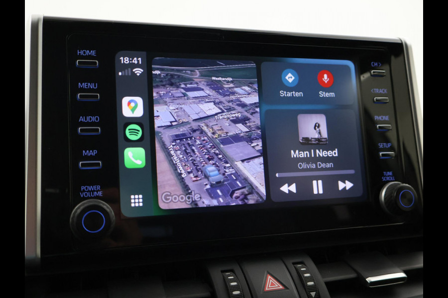 Toyota RAV4 2.5 HYBRID AWD BI-TONE + TREKHAAK | CARPLAY | CAMERA | STUUR/STOELVERWARMING